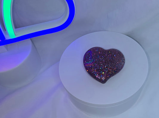 Heart resin figure