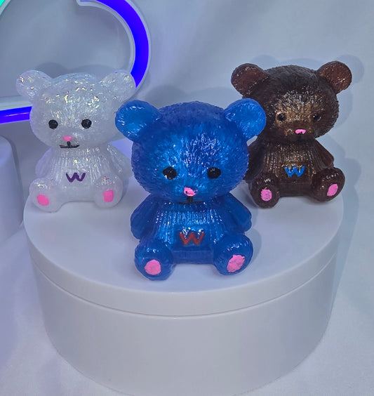 Small teddy bears