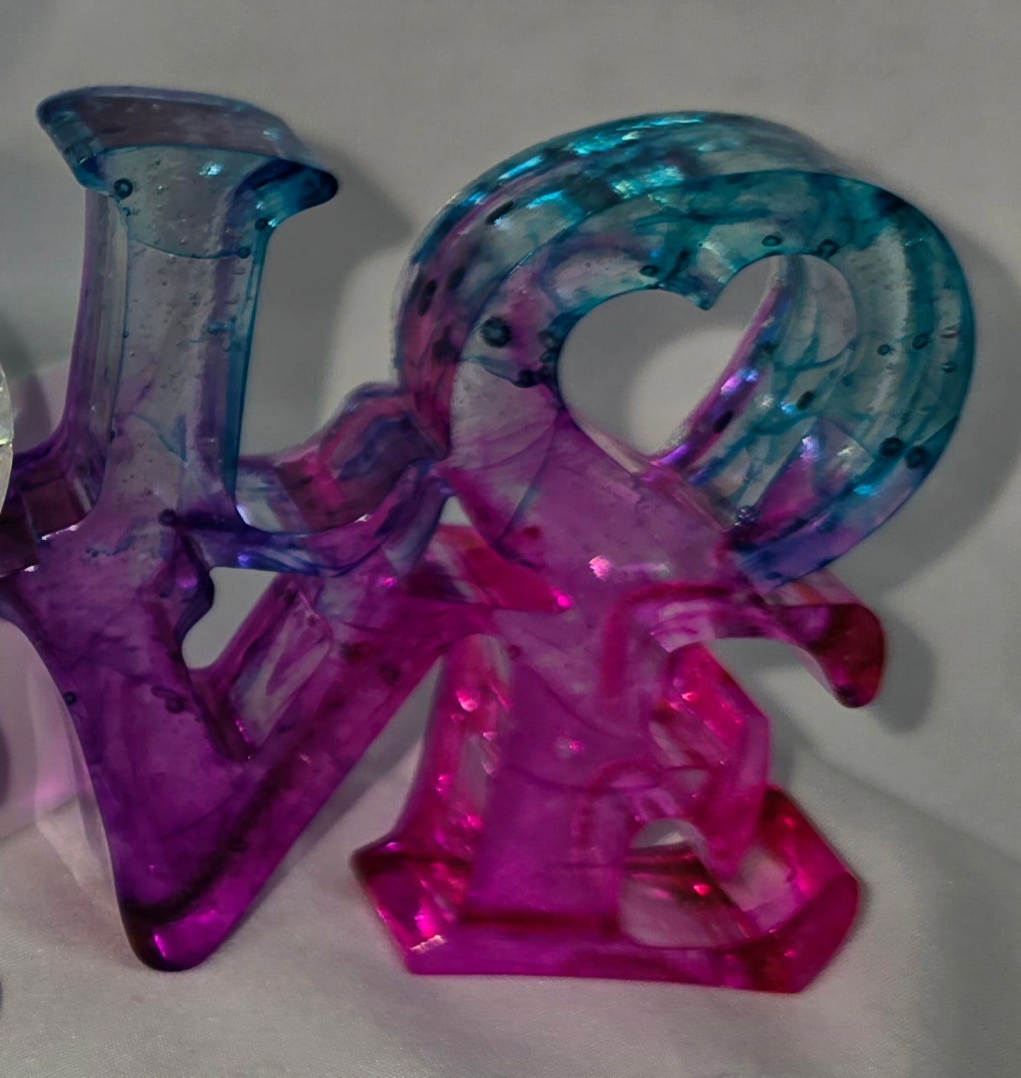 Resin Love sign