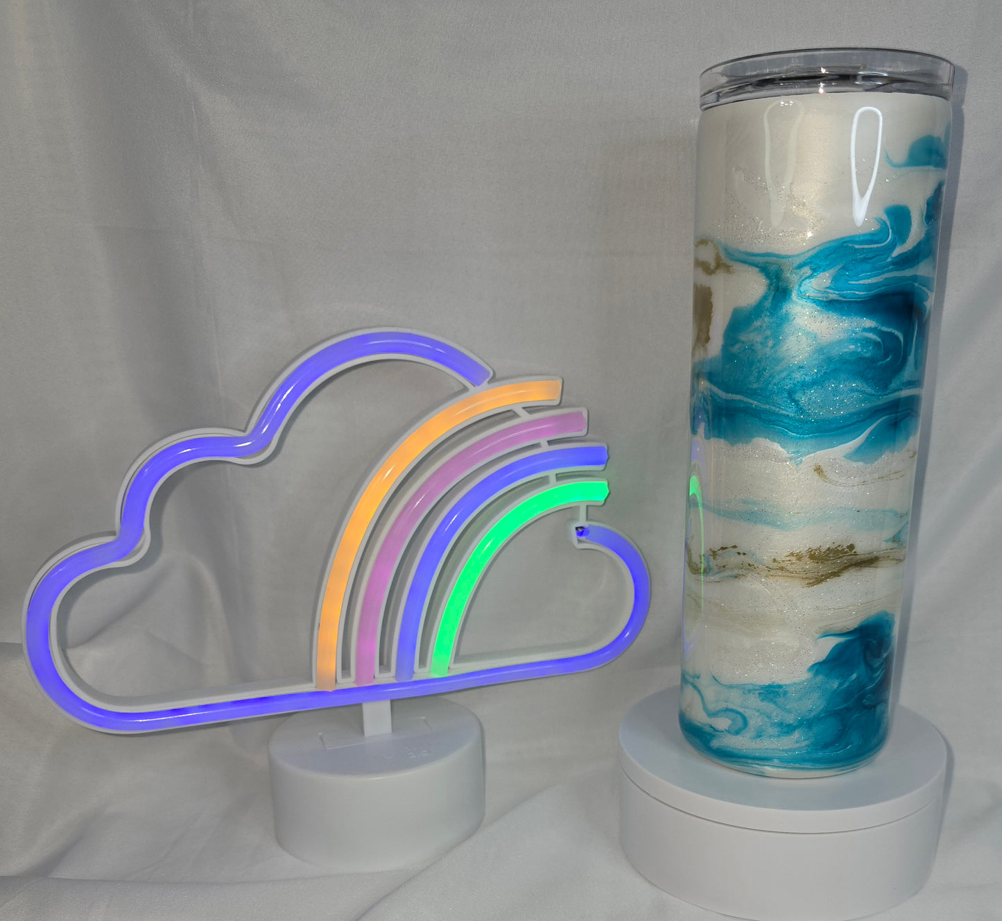 137-Elegant Blue white and gold 20 oz epoxy tumbler