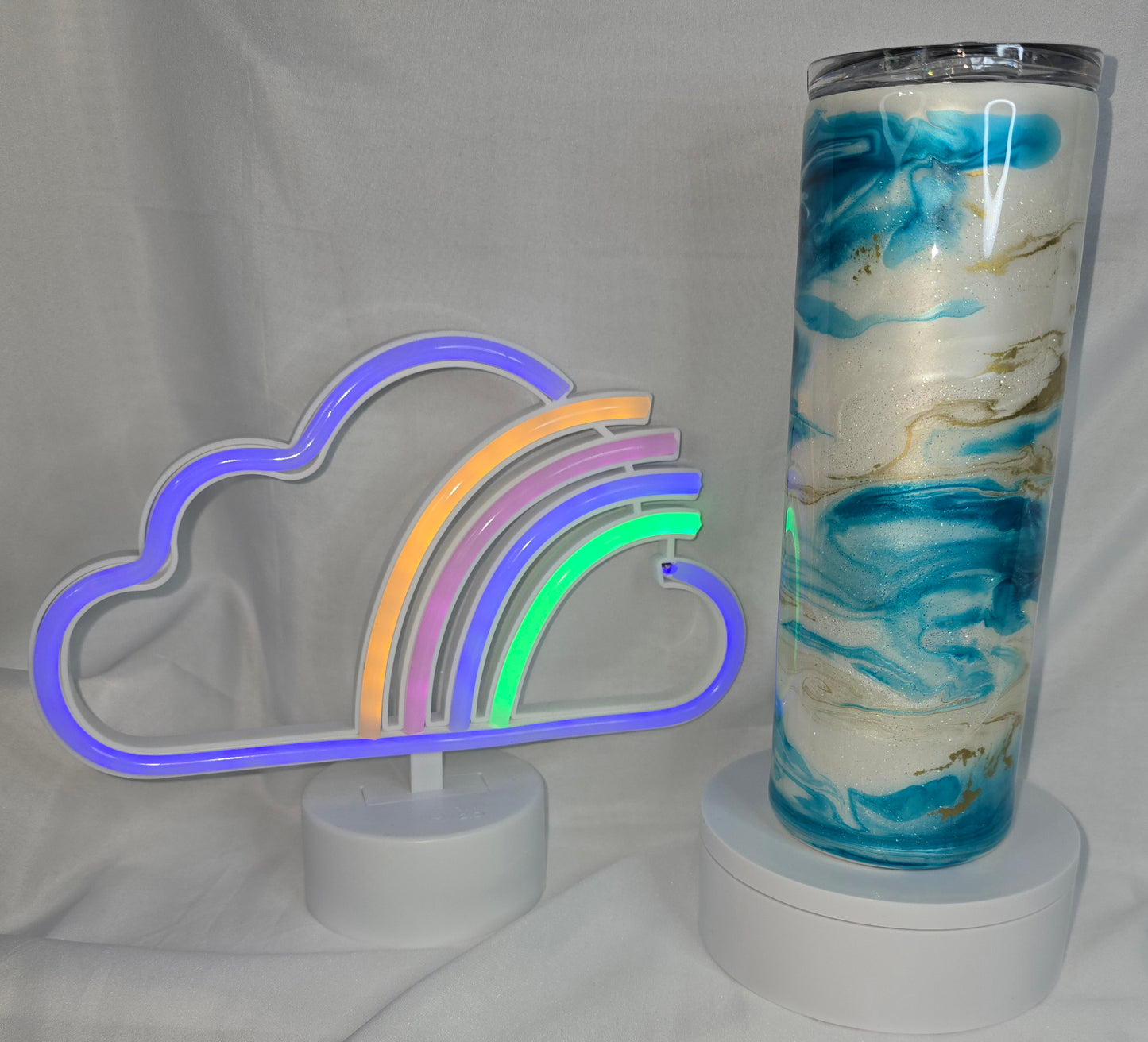 137-Elegant Blue white and gold 20 oz epoxy tumbler